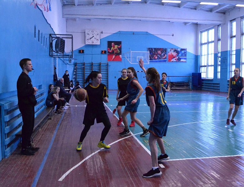 Баскетбол среди девушек СПО