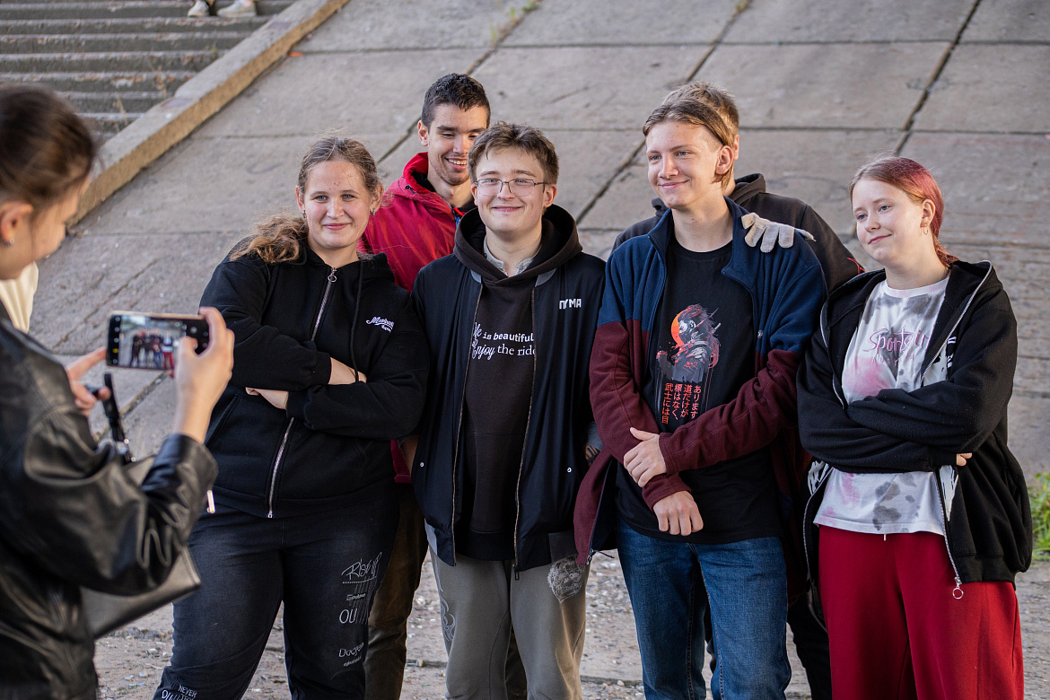 Вышли на субботник с Молодежным центром