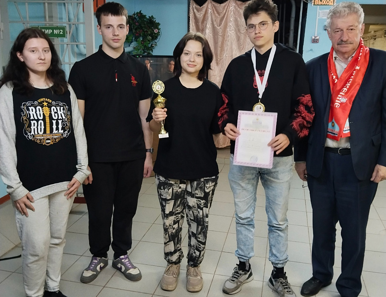 Победа в соревнованиях по пулевой стрельбе