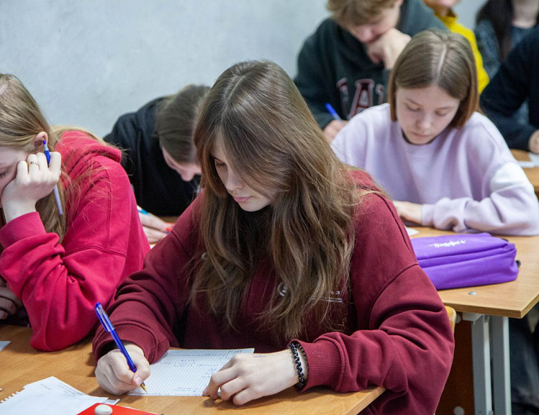 Решение задач по теме: Объём цилиндра и конуса