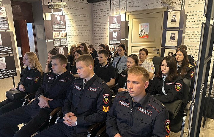 Урок по огневой подготовке в историческом лектории
