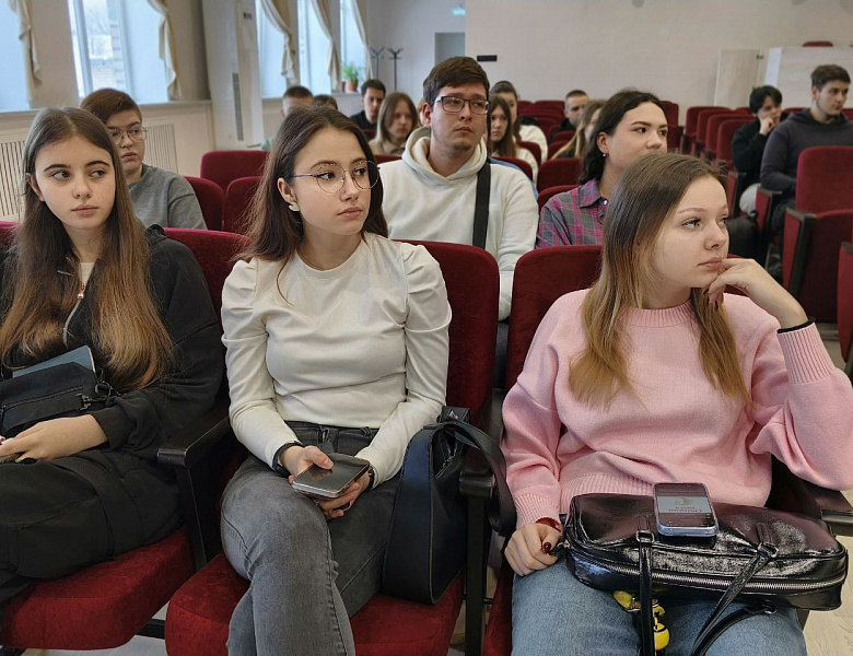 Поддержка и принятие - в искренних объятиях